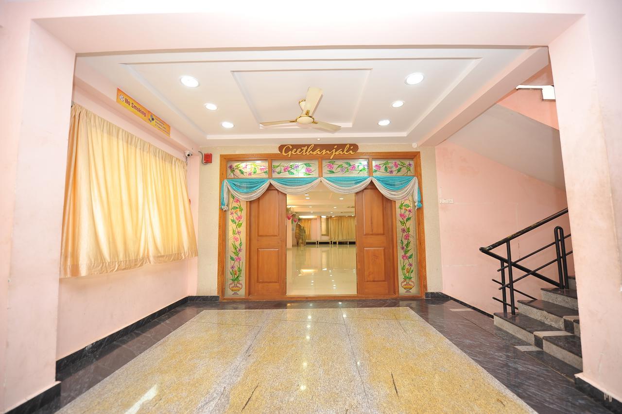 Shree Lakshmi Guest House Visakhapatnam Dış mekan fotoğraf