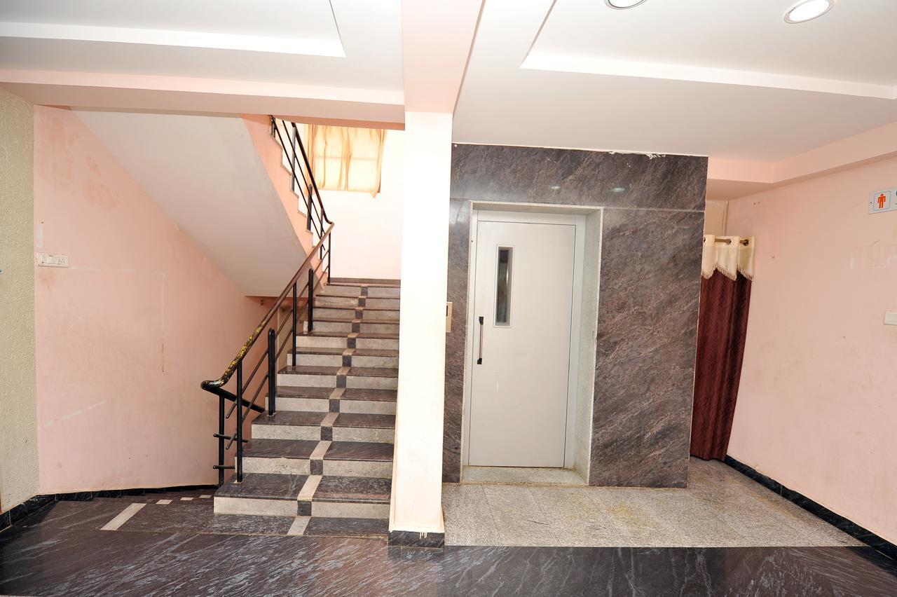 Shree Lakshmi Guest House Visakhapatnam Dış mekan fotoğraf