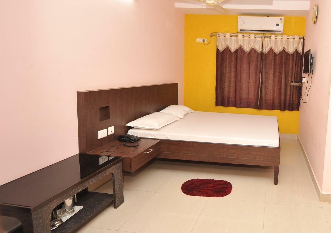 Shree Lakshmi Guest House Visakhapatnam Dış mekan fotoğraf