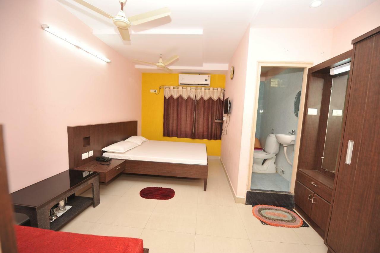 Shree Lakshmi Guest House Visakhapatnam Dış mekan fotoğraf